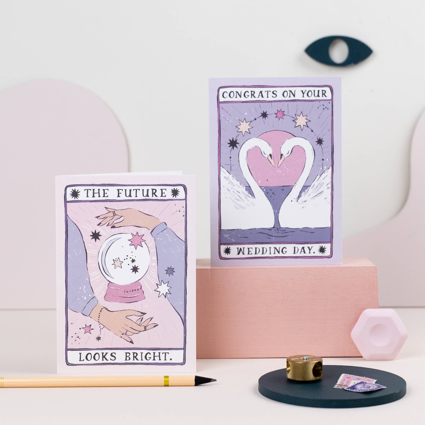 Glückwunschkarte "The future looks bright" im Stil einer Tarot-Karte
