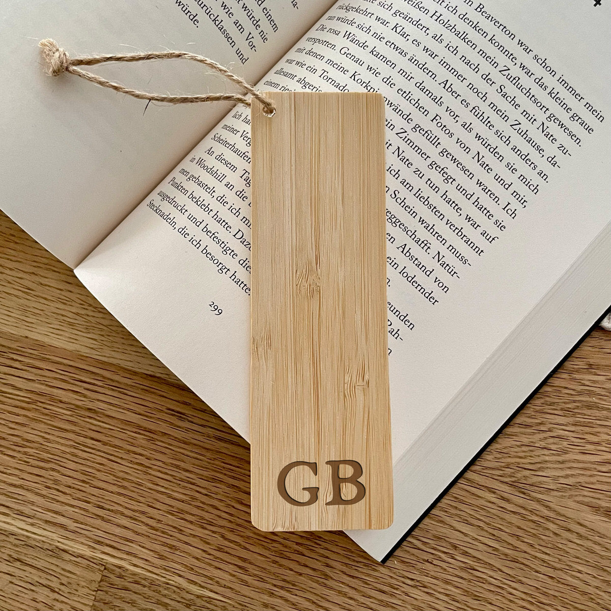 Personalisiertes Lesezeichen aus Bambus - Monogram