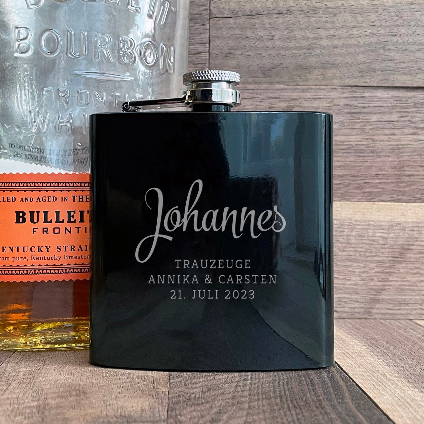 Personalisierter Flachmann mit schwarz glänzendem Lack - Trauzeuge