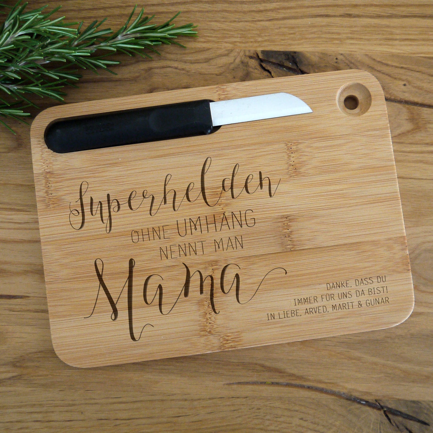 Graviertes Holzbrettchen inkl. Messer - Superheldin Mama