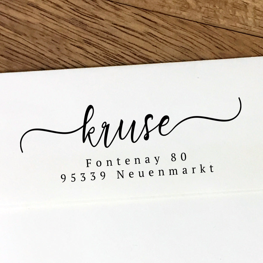 Eleganter Adressstempel mit schwungvoller Schrift #040