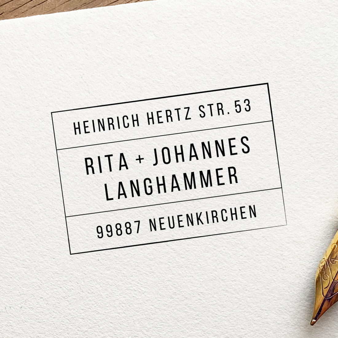 Adressstempel mit Blockschrift und Rahmen #086