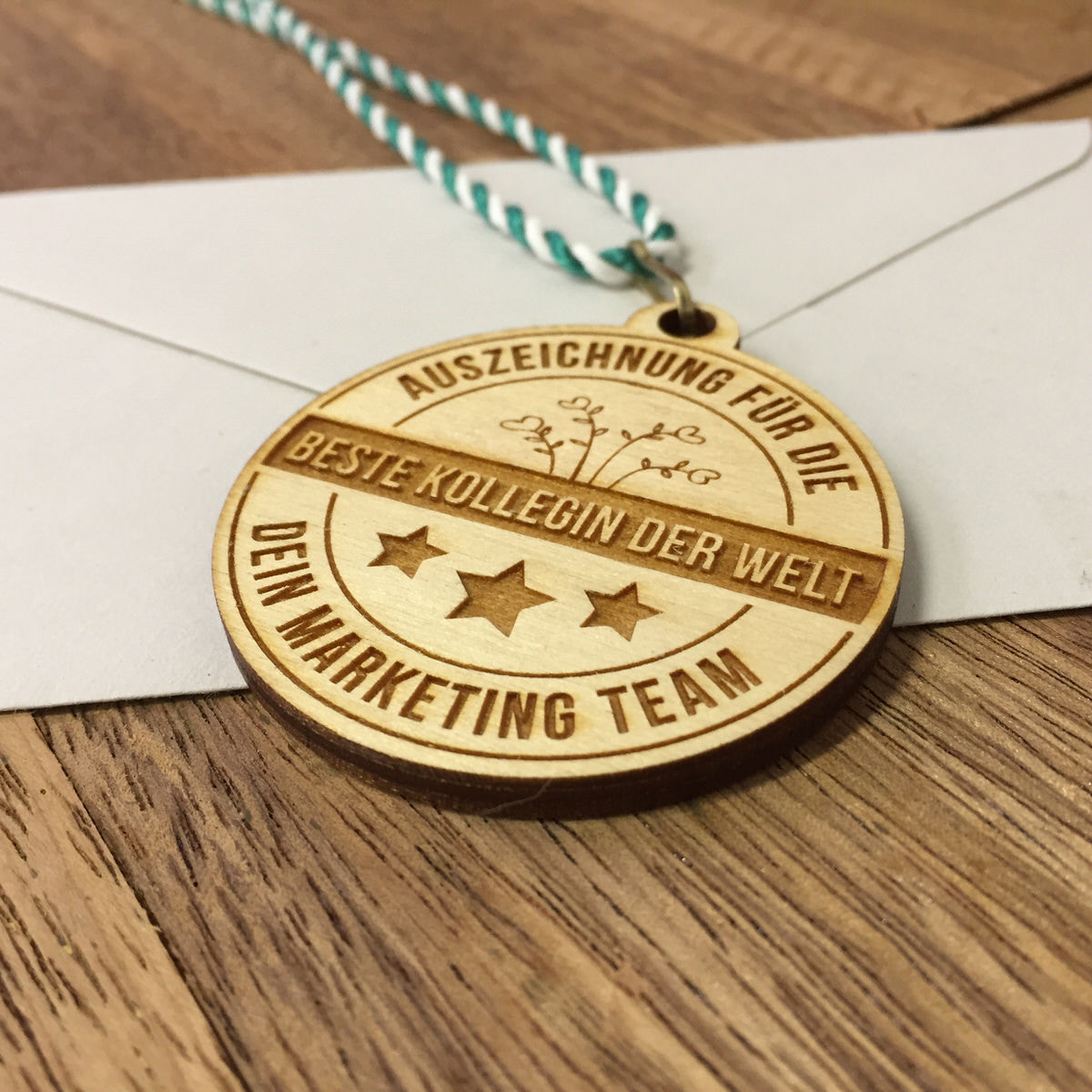 Holzmedaille "Beste Kollegin der Welt"