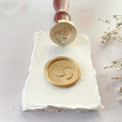 Siegelstempel "Babyfüße" für Wachssiegel zur Geburt