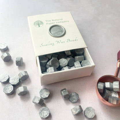 75 Siegelwachsperlen - Silber