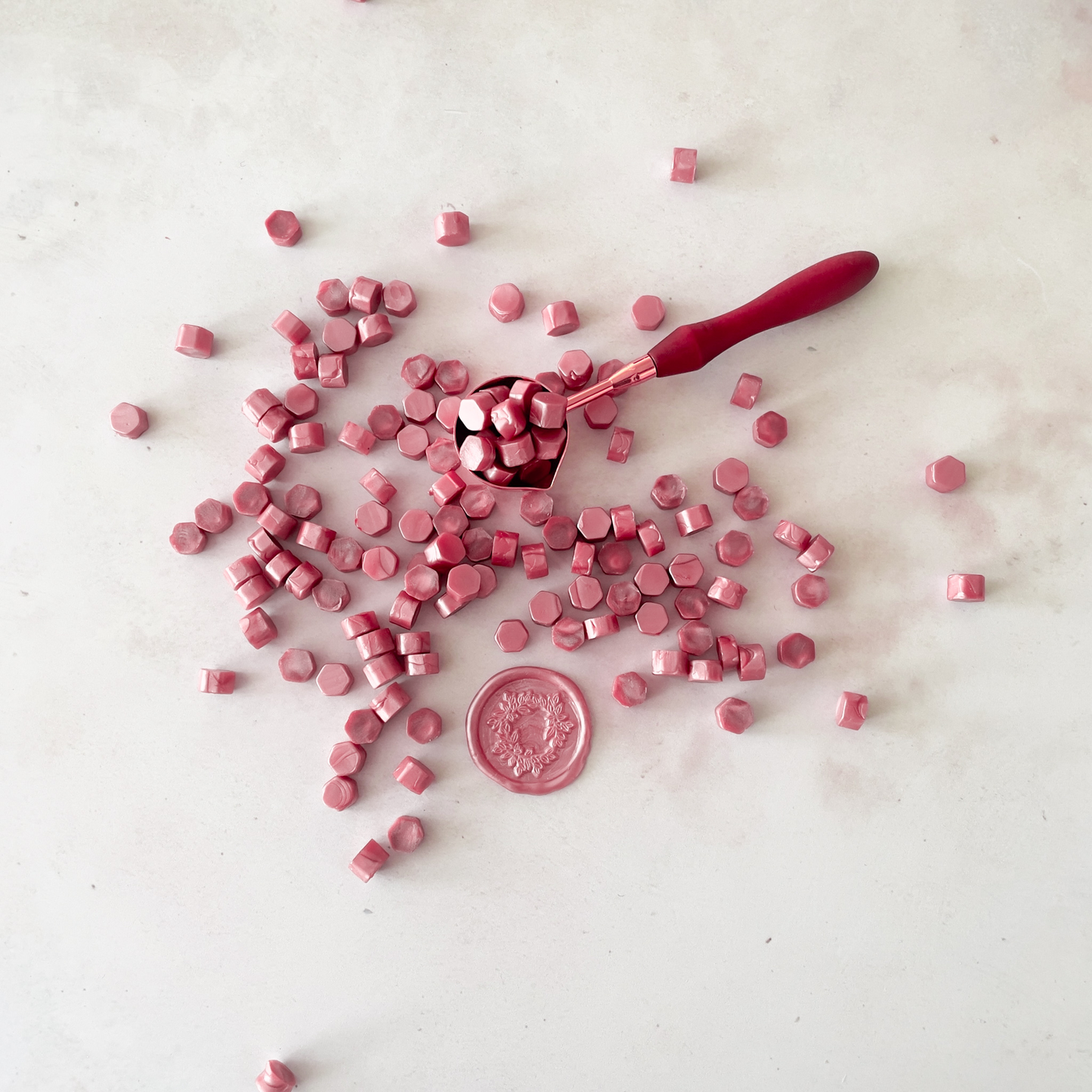 75 Siegelwachsperlen - Dunkelrosa