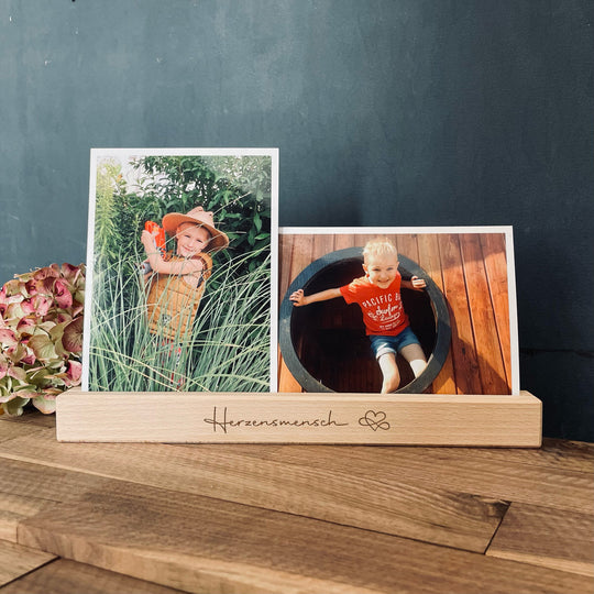 Personalisierter Foto- und Kartenhalter aus Holz - 30 cm
