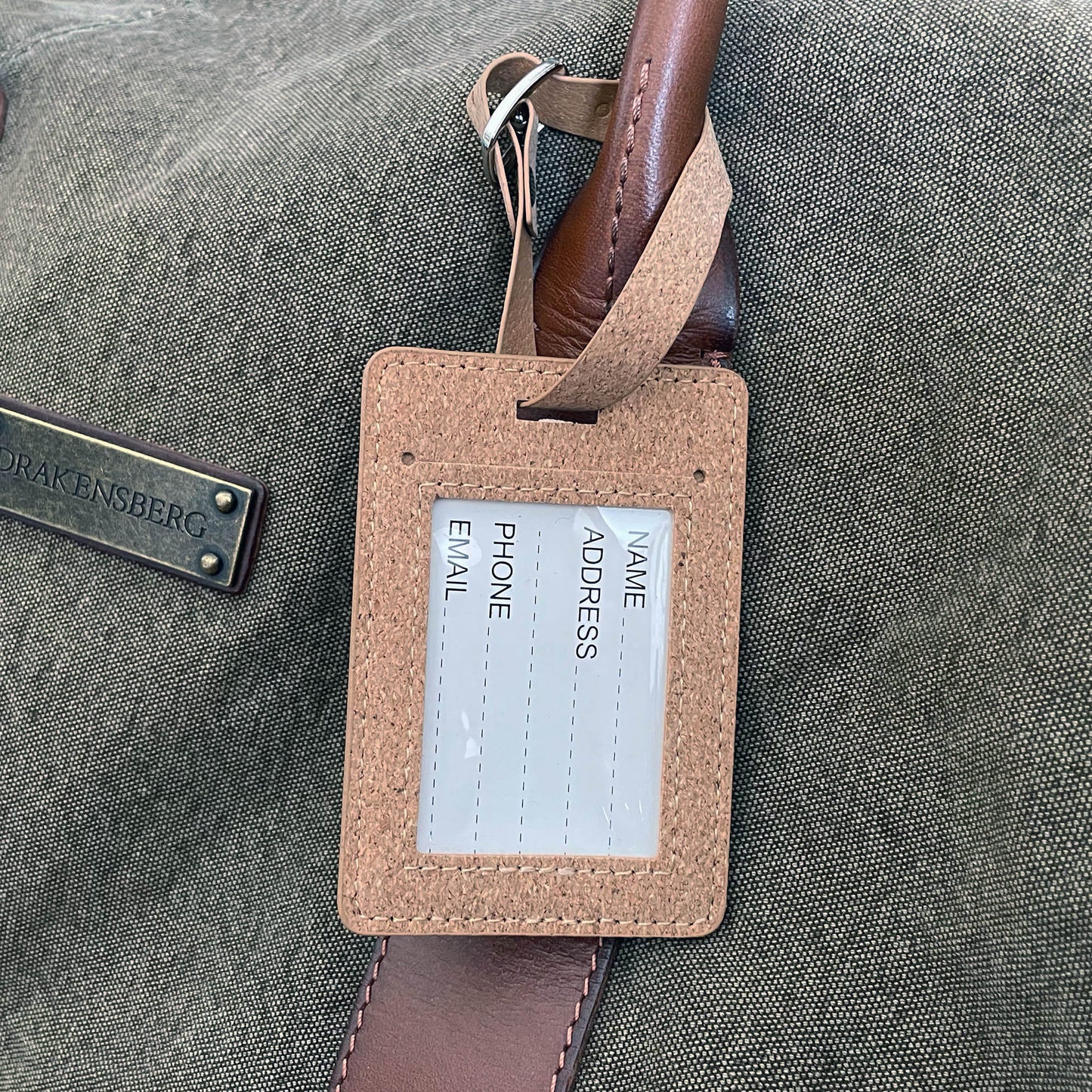 Gepäckanhänger aus Kork mit personalisiertem Namen