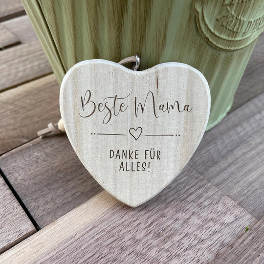 Herzförmiger Geschenkanhänger aus Holz - Beste Mama