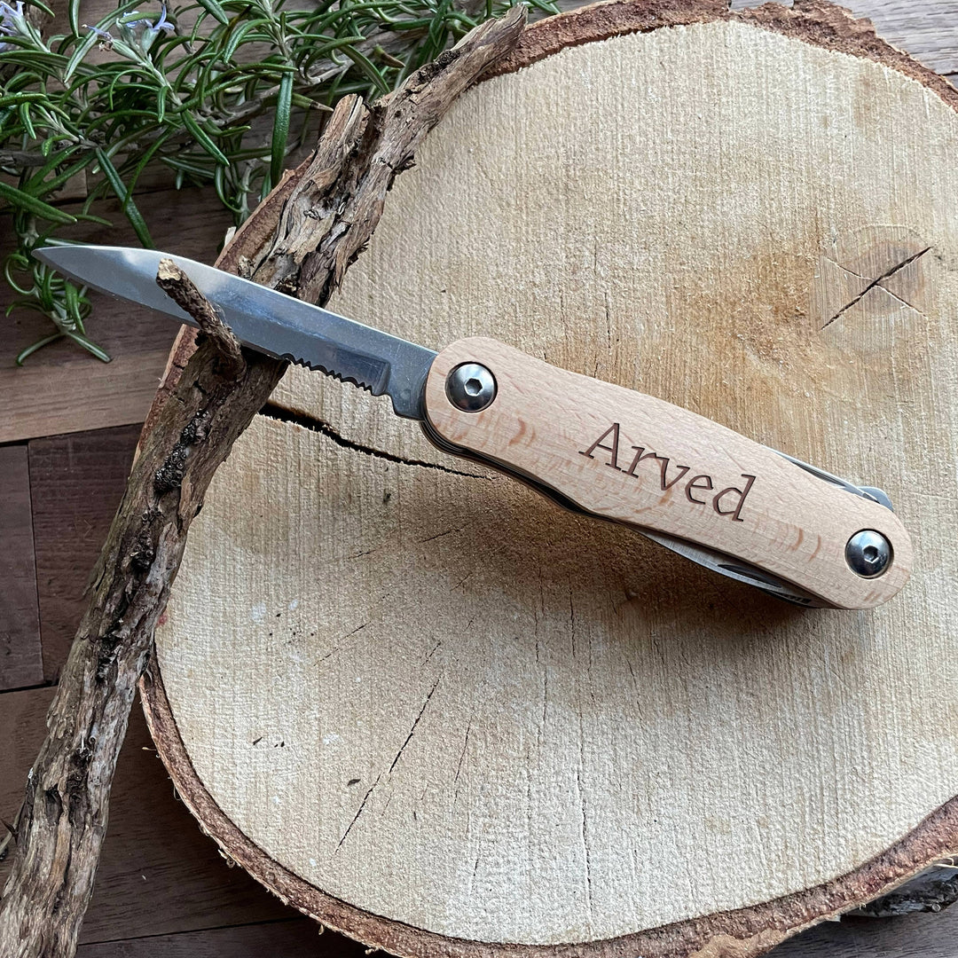 Großes Taschenmesser mit 9 Funktionen und individueller Gravur