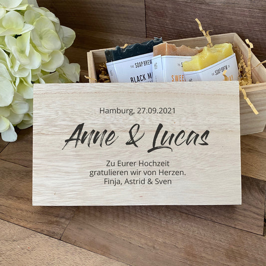 Gravierte Geschenkbox zur Hochzeit