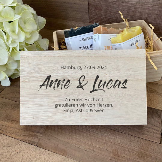Gravierte Geschenkbox zur Hochzeit