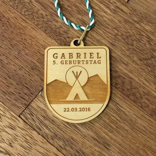 6+ Holzmedaillen "Indianer" als Gastgeschenk